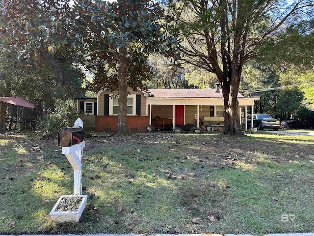 view of front of property with a front yard