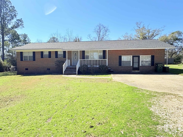 single story home featuring a front yard and covered porch