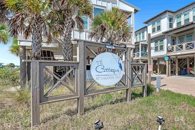 view of community / neighborhood sign