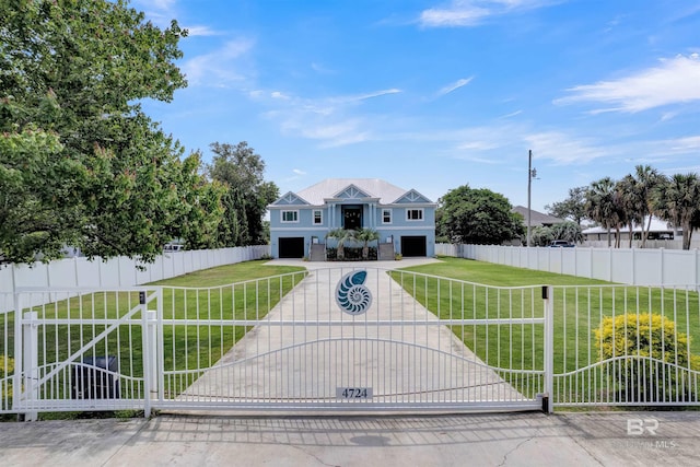 view of front of home featuring a front yard