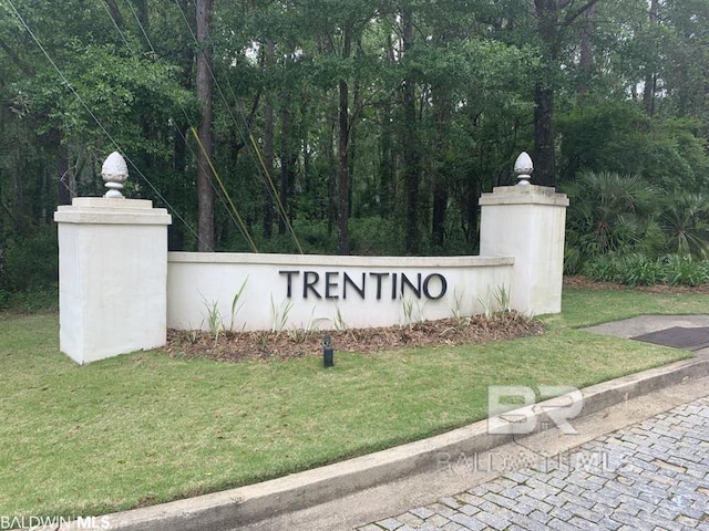 32 Viale Bellezza, Fairhope, AL 36532 - community sign with a lawn