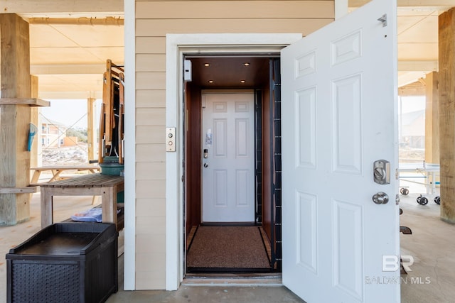 view of entrance to property