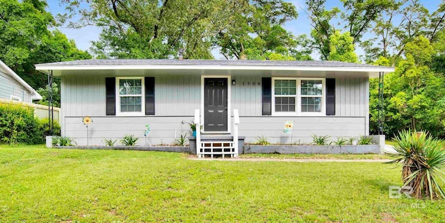1508 Phillips Ln, Mobile, AL 36618 - view of front of house with a front lawn and entry steps