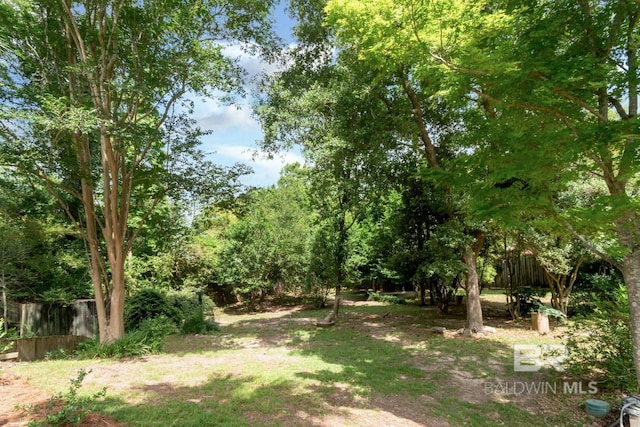 6000 Shenandoah Rd, Mobile, AL 36608 - view of yard featuring fence