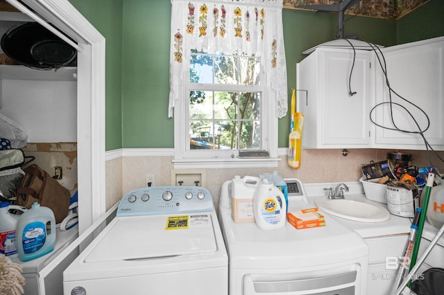30577 Baldwin St, Perdido Beach, AL 36530 - laundry area with washing machine and dryer