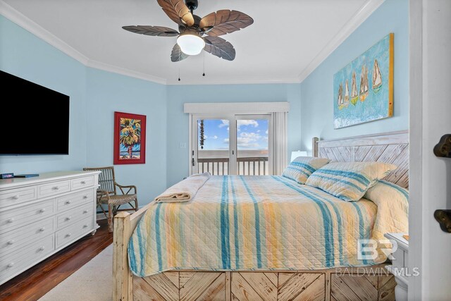 bedroom featuring access to outside, wood finished floors, crown molding, and a ceiling fan