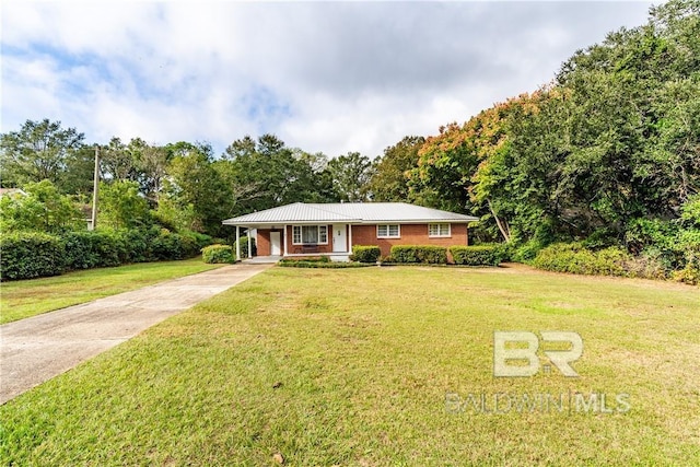 ranch-style house with a front lawn and a porch