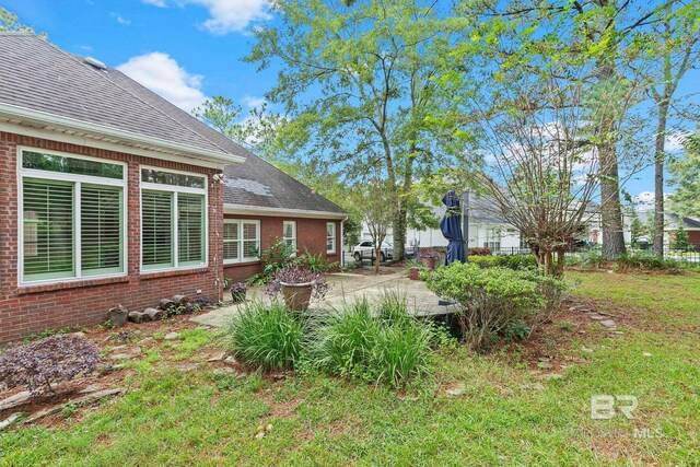 view of yard with a patio