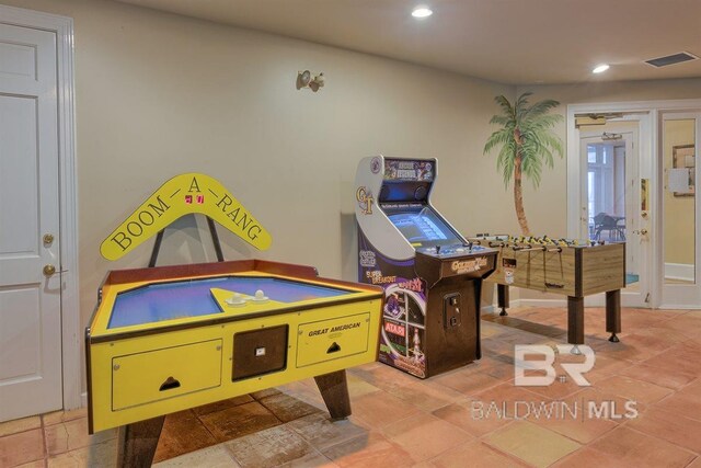 527 Beach Club Trl Unit C1006, Gulf Shores, AL 36542 - recreation room featuring recessed lighting and visible vents