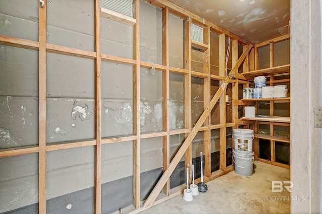 18 Rollins Pl, Atmore, AL 36502 - view of storage area