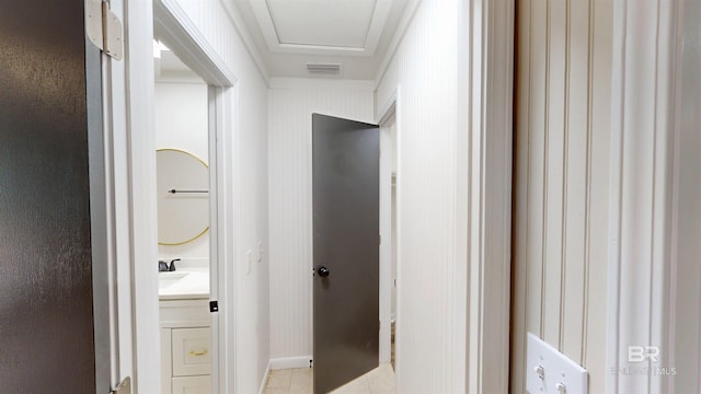 7770 Simmons Dr, Foley, AL 36535 - hallway with baseboards