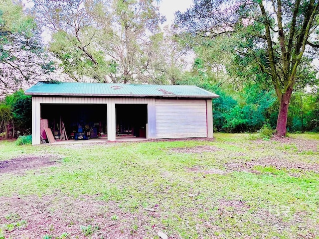 view of outbuilding