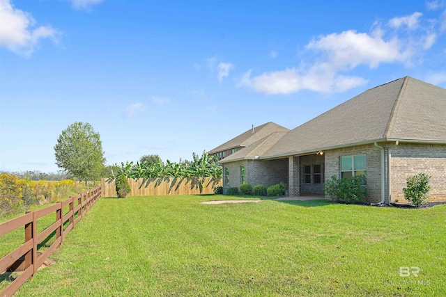 view of yard featuring a patio area