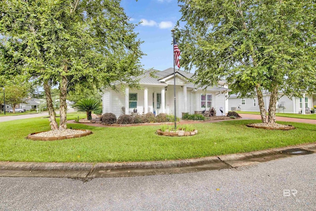 view of front of house with a front yard