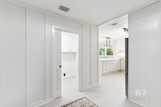 bathroom with visible vents and vanity