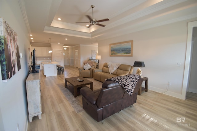 1123 Pheasant Cir, Foley, AL 36535 - living area featuring crown molding, recessed lighting, a raised ceiling, a ceiling fan, and light wood-style flooring