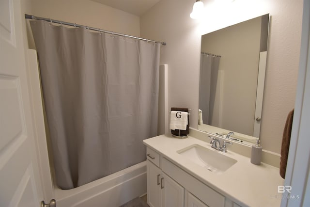 1123 Pheasant Cir, Foley, AL 36535 - bathroom with vanity and shower / tub combo