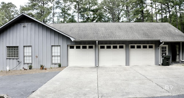 51600 State Highway 59, Bay Minette, AL 36507 - garage with asphalt driveway