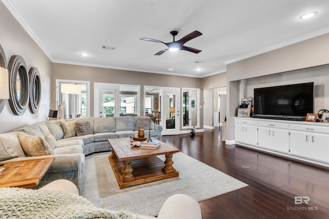 607 Wedgewood Dr, Gulf Shores, AL 36542 - living area with a ceiling fan, recessed lighting, dark wood-style floors, ornamental molding, and baseboards