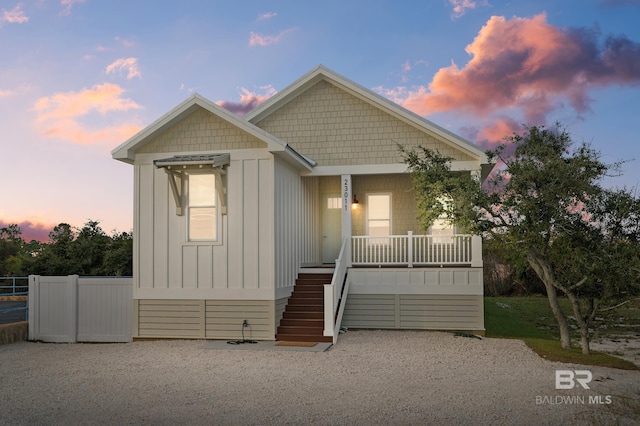 view of front of house featuring a porch