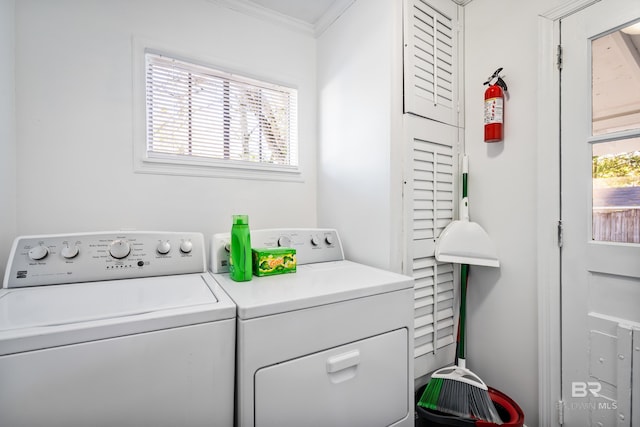 255 Pinehill Dr, Mobile, AL 36606 - laundry area with independent washer and dryer and ornamental molding