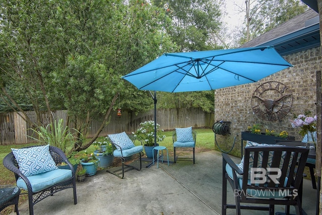 20752 Southwood St, Fairhope, AL 36532 - fenced backyard featuring a patio