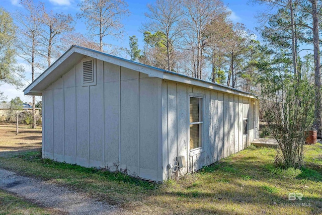 view of outdoor structure