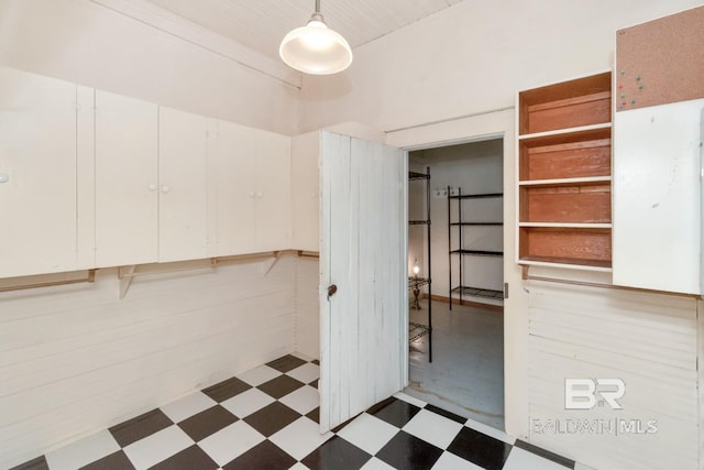 101 S Carlen St, Mobile, AL 36606 - spacious closet featuring tile patterned floors