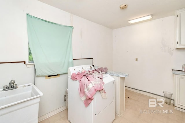 3909 Blue Gill Cir, Mobile, AL 36619 - laundry area featuring washer / dryer