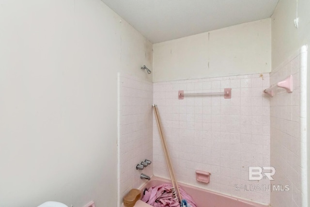 3909 Blue Gill Cir, Mobile, AL 36619 - bathroom with shower / bath combination and toilet