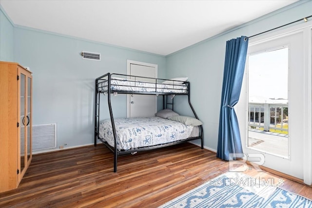 108 Ponchartrain Ct, Dauphin Island, AL 36528 - bedroom with wood finished floors and baseboards