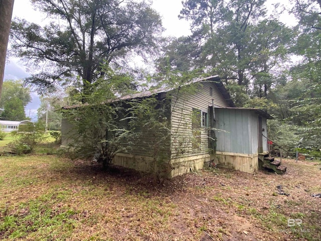 view of home's exterior