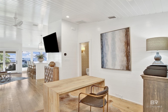 210 S Mobile St Unit 16, Fairhope, AL 36532 - dining space featuring light wood finished floors, baseboards, and recessed lighting