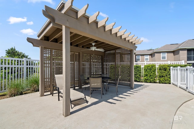 view of patio with ceiling fan