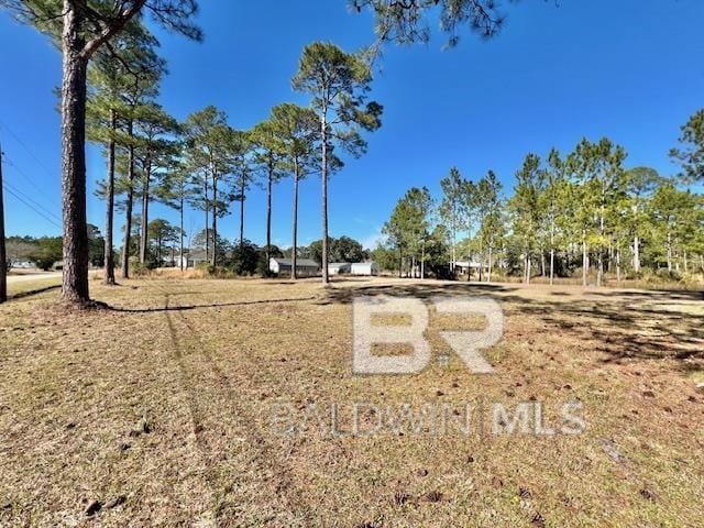 Listing photo 3 for 8094 Virginia Ln, Milton FL 32583