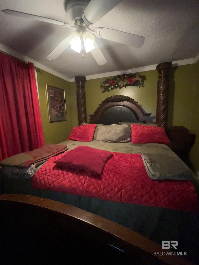 bedroom with crown molding and ceiling fan