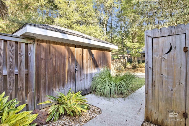 view of outbuilding