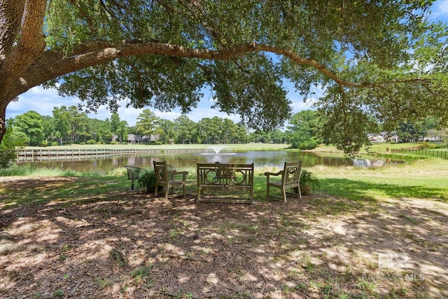 view of yard featuring a water view