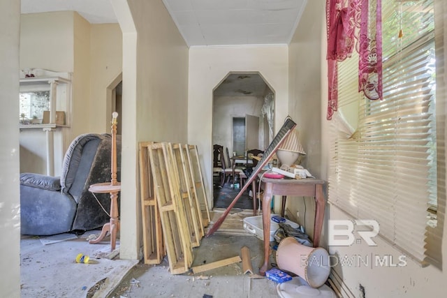 1310 Hercules St, Mobile, AL 36603 - hallway with arched walkways