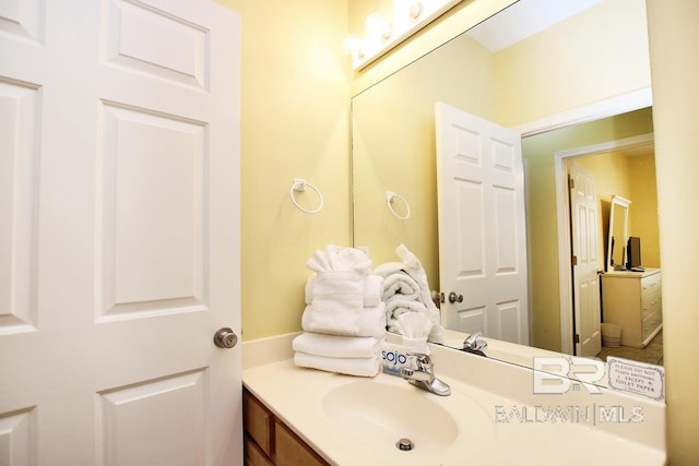 bathroom with vanity