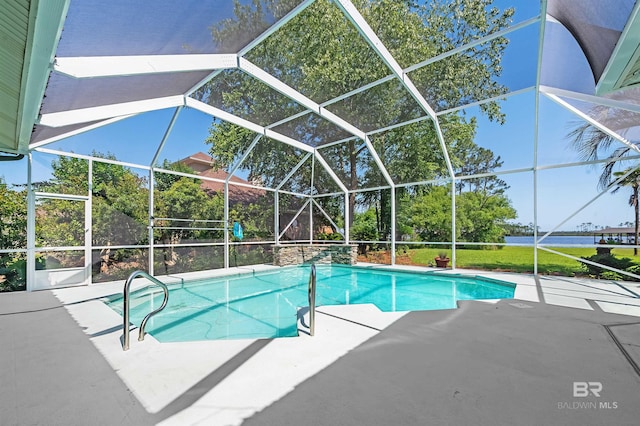 8160 Bay View Dr, Foley, AL 36535 - swimming pool with a patio and a lanai