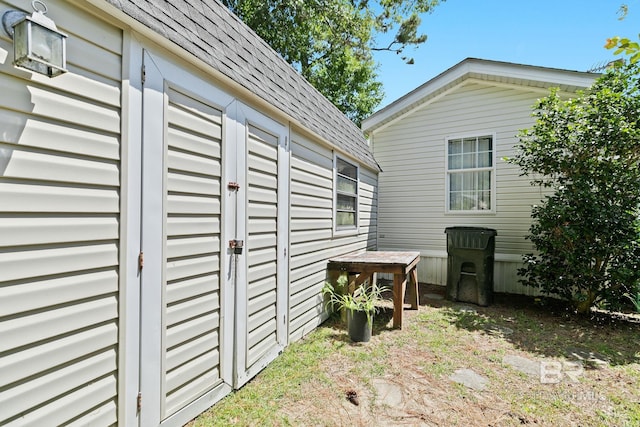 view of property exterior