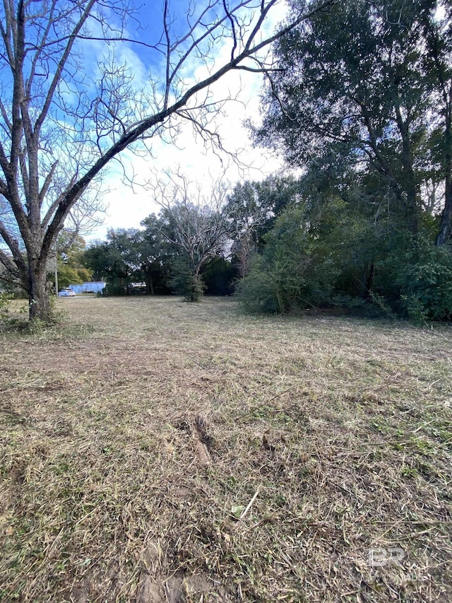 Listing photo 3 for 6223 Louisville Ave, Pensacola FL 32526