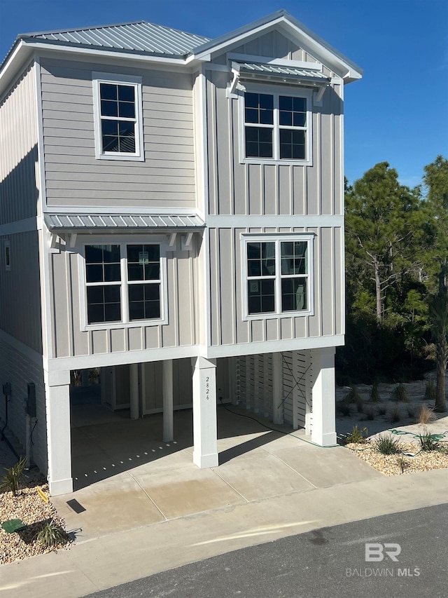 view of front of home