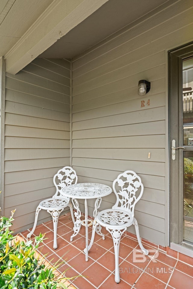 389 Clubhouse Dr Unit 4R, Gulf Shores, AL 36542 - view of patio / terrace