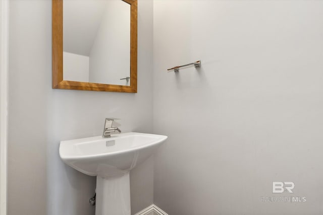 107 Fielding Pl, Mobile, AL 36608 - bathroom featuring a sink