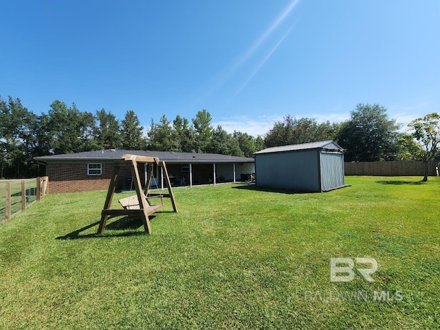 view of yard featuring a storage shed