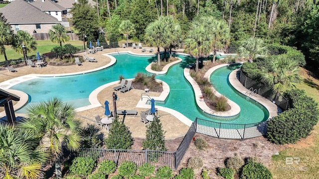 view of swimming pool