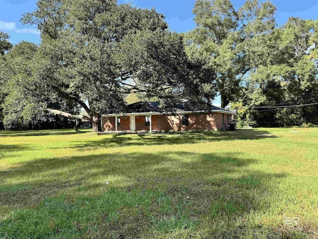 2316 Reneke Ave, Mobile, AL 36605 - view of green lawn