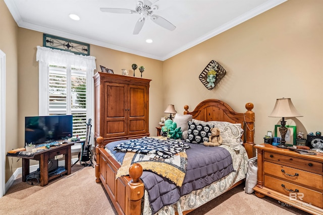 bedroom with light carpet, ornamental molding, and ceiling fan